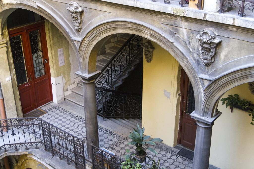 Real Apartments Klauzal Budapest Eksteriør bilde