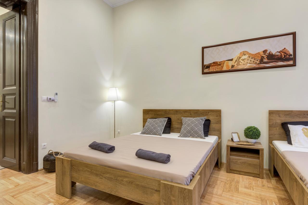 Real Apartments Klauzal Budapest Eksteriør bilde