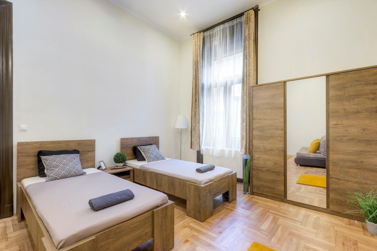 Real Apartments Klauzal Budapest Eksteriør bilde