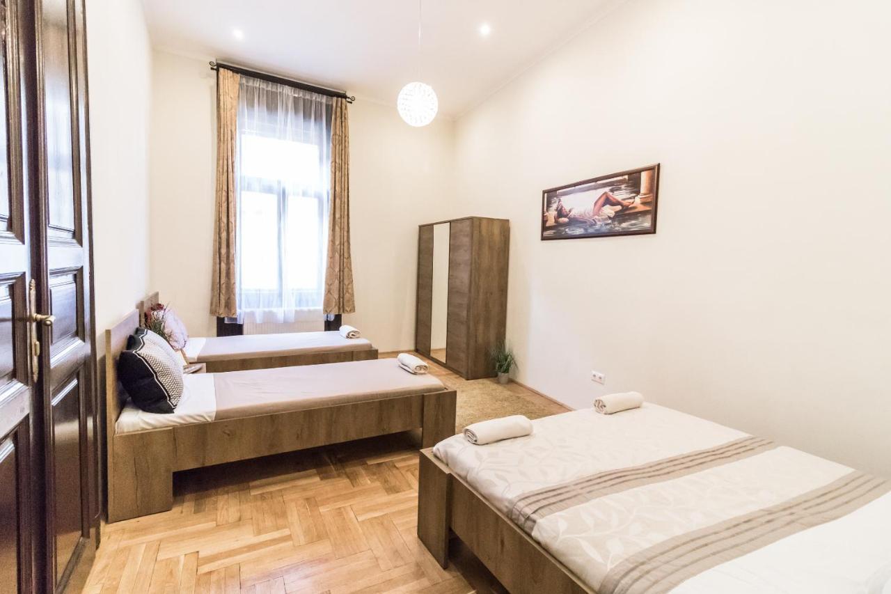 Real Apartments Klauzal Budapest Eksteriør bilde